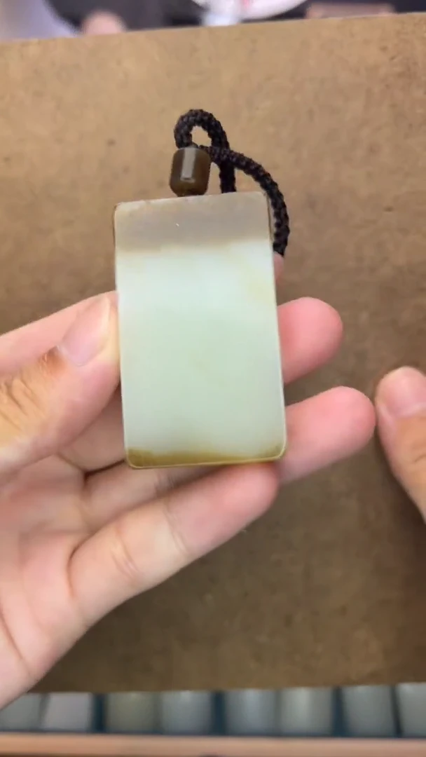 和田玉未镶嵌颈饰D