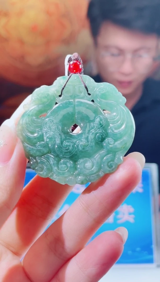 颈饰未镶嵌翡翠翡翠多样性发其一