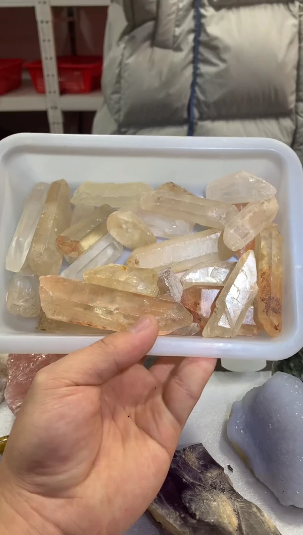 未镶嵌珠宝半成品水晶天然水晶默认微瑕200克