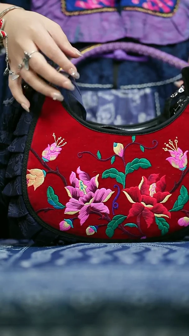 织绣L52黔东南苗族刺绣