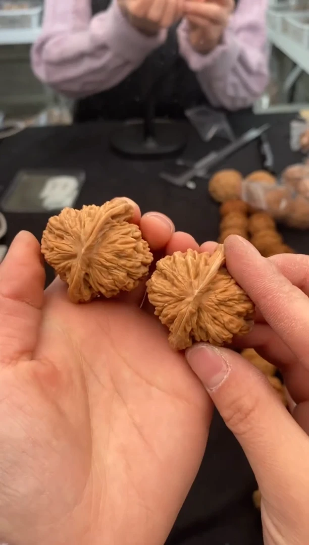 【闪购商品】文玩核桃把件汉高楼38-t965