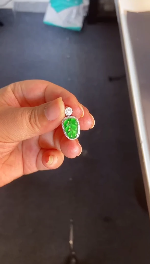 吊坠(不含链)银S925镶嵌翡翠1