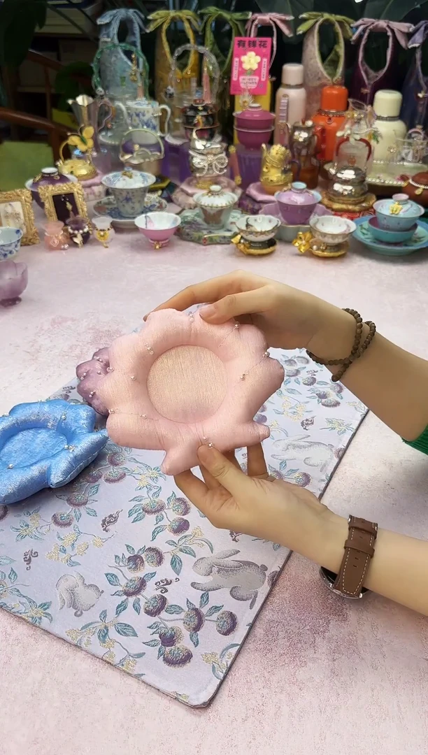 100 粉色贝壳甜甜圈