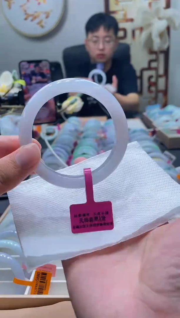 未镶嵌手镯翡翠136-60