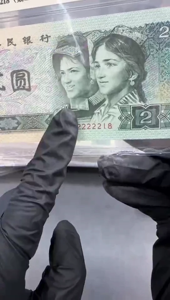 【闪购商品】902RJ2218尾单张。。。