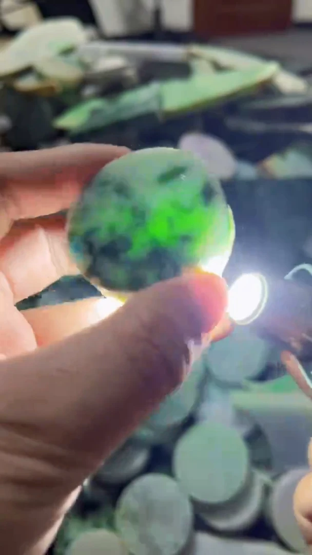 【闪购商品】翡翠挂件未镶嵌A货康壹092