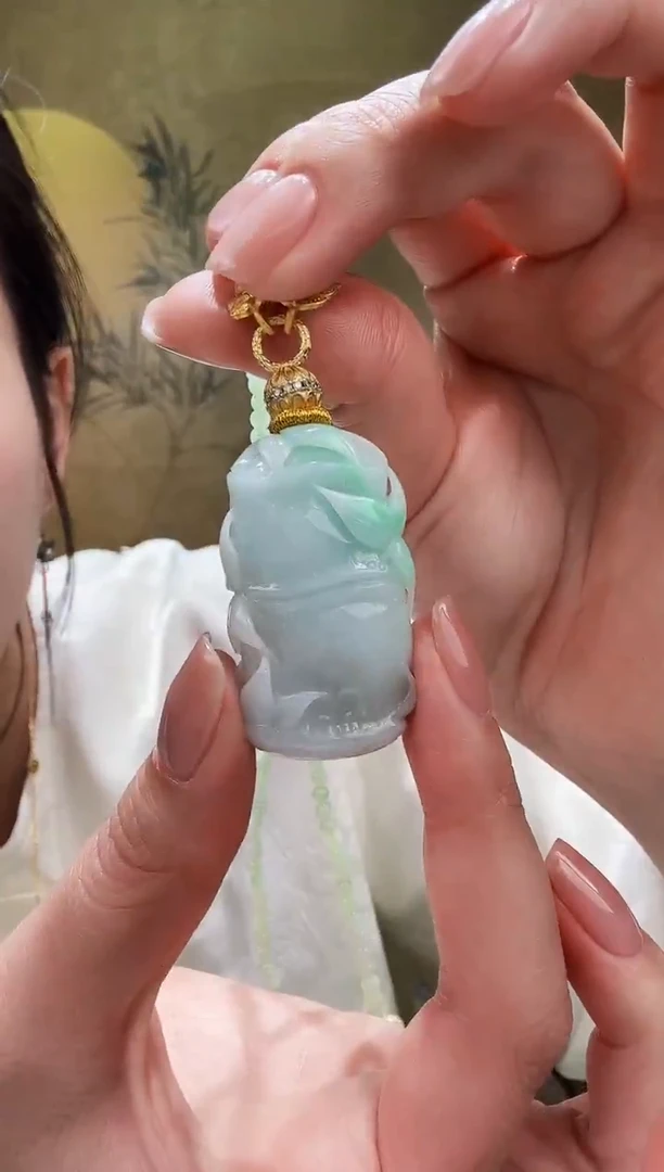 颈饰未镶嵌翡翠吊坠