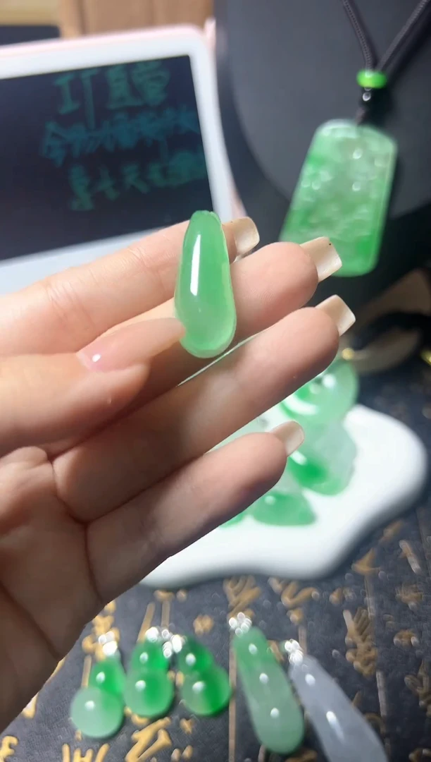 颈饰未镶嵌翡翠所见即所得，一图一物