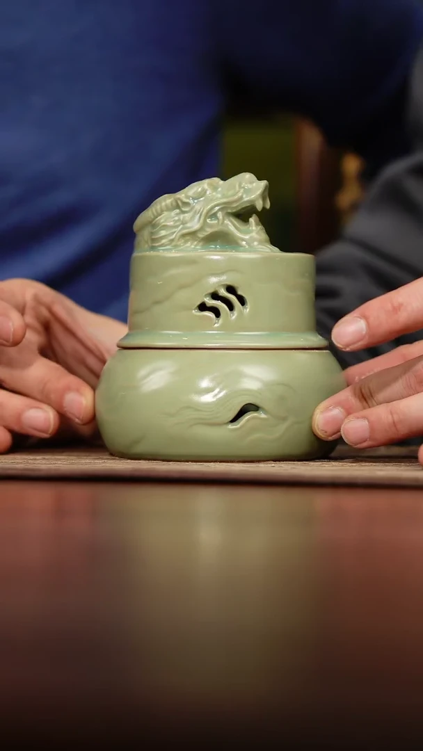 【闪购商品】56-10盘龙熏香炉（越窑釉）
