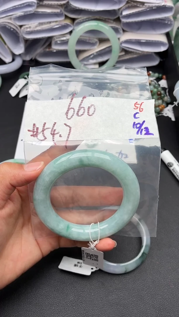 未镶嵌定制翡翠ℳ***?毛货需精细抛光多样性发1件56