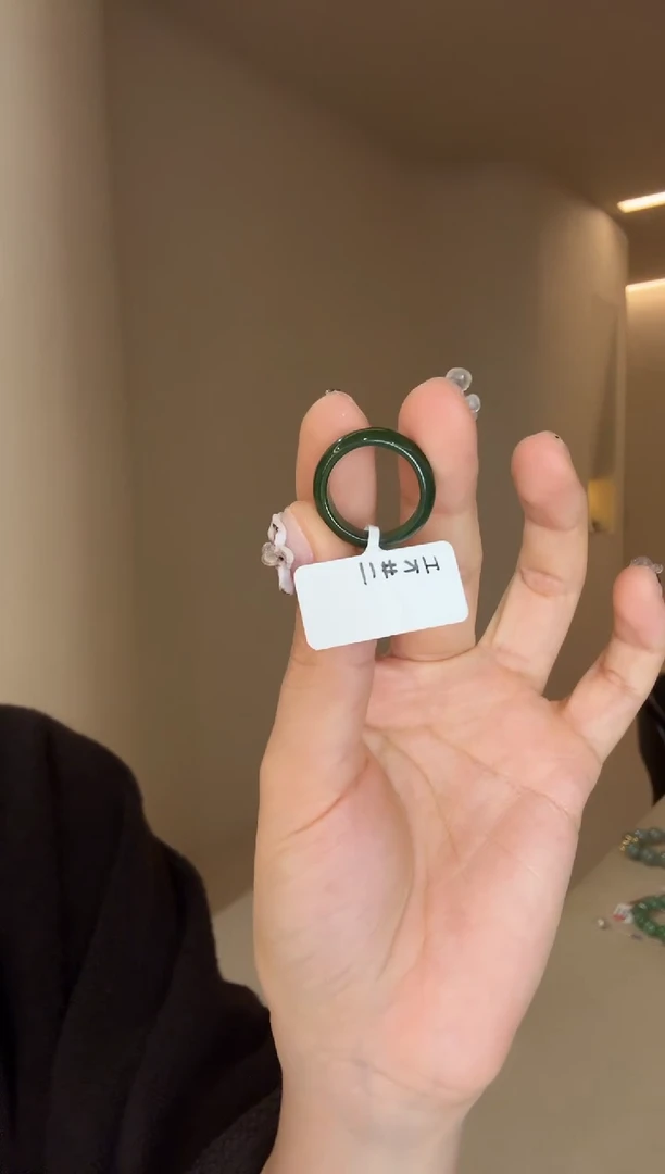 未镶嵌戒指和田玉11码俄碧（深）