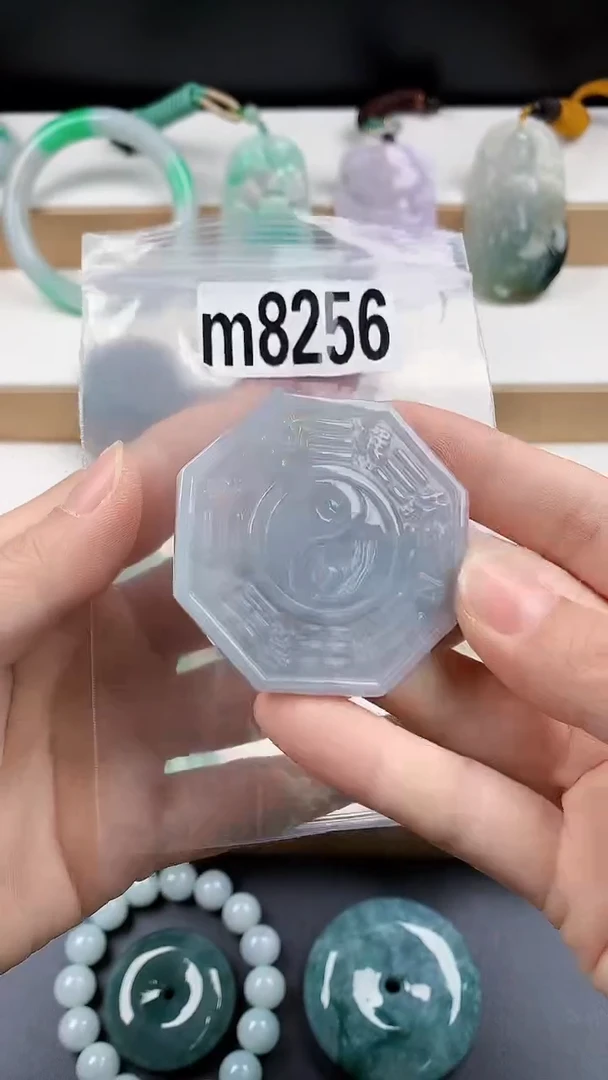 颈饰未镶嵌翡翠天然翡翠吊坠挂件