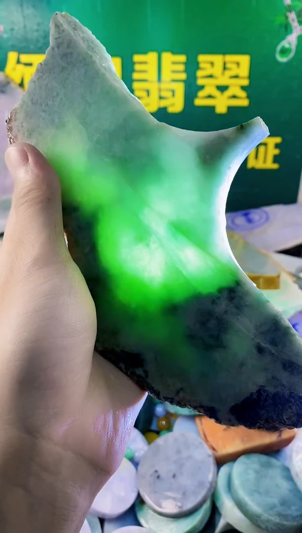 翡翠挂件未镶嵌纯天然A货翡翠90