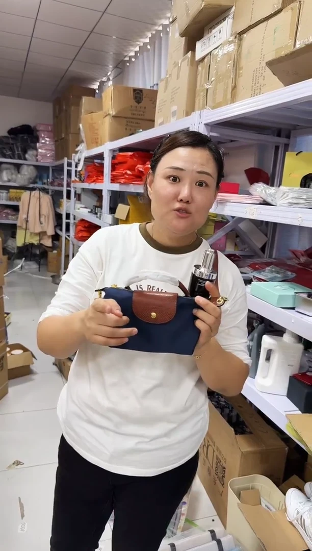 牦牛剖层皮革琪老板女包6号店超好看发图片款蓝家精华