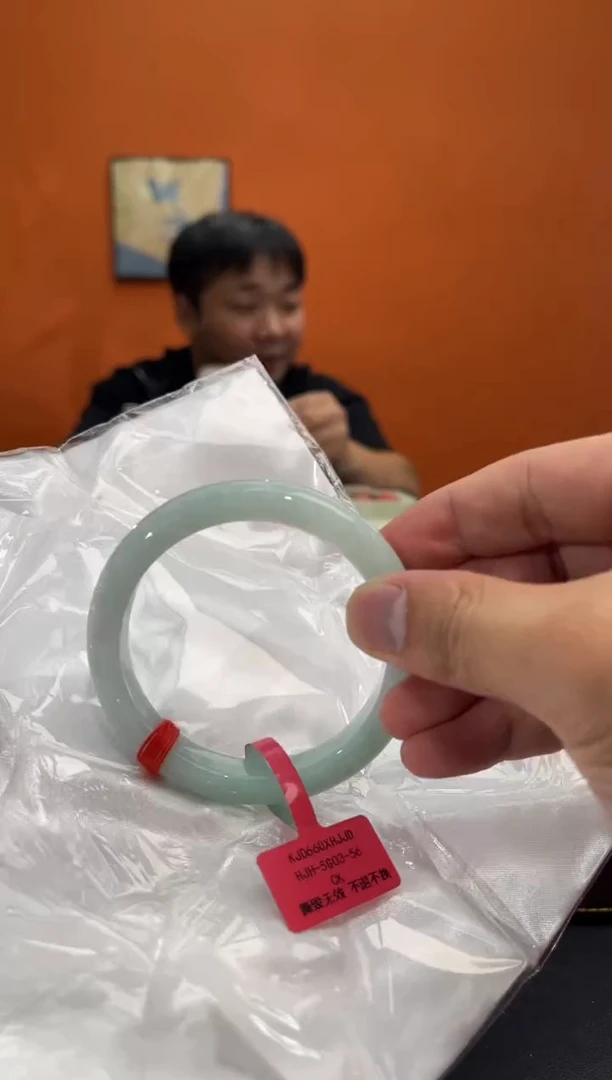 未镶嵌手镯翡翠翡翠手镯