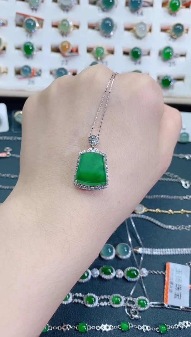颈饰银S925镶嵌翡翠天然翡翠