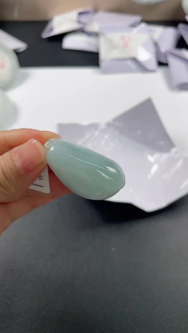 翡翠未镶嵌颈饰5299