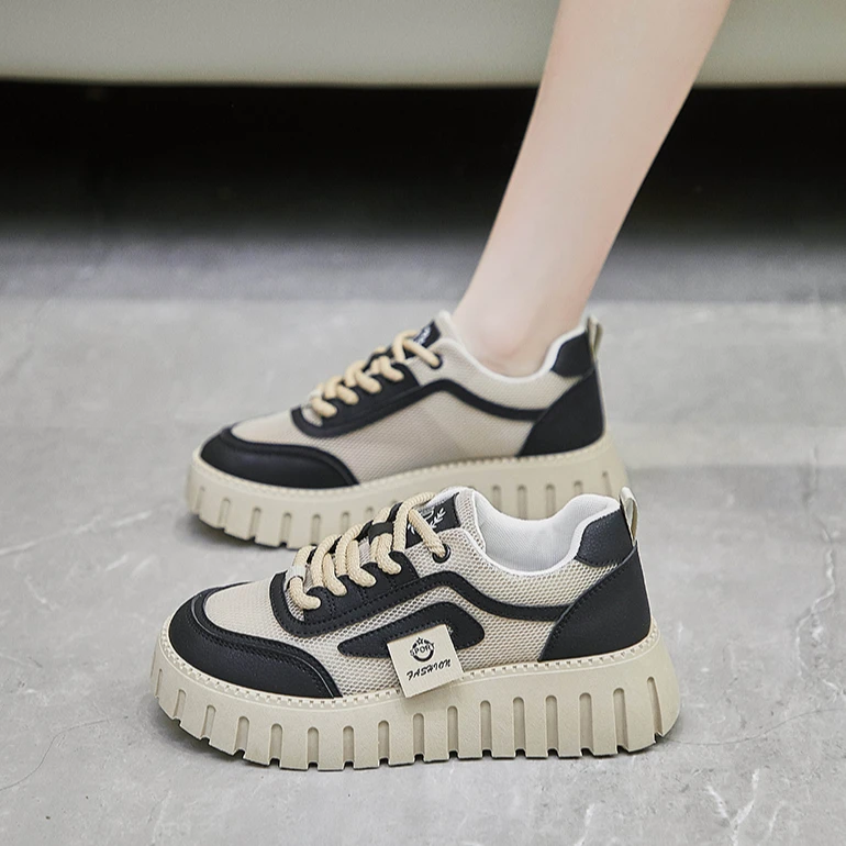 爆款小白鞋2025新款运动跑步女学生厚底增高休闲百搭板鞋时尚