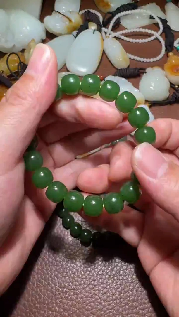 未镶嵌和田玉挂件枫*和田玉