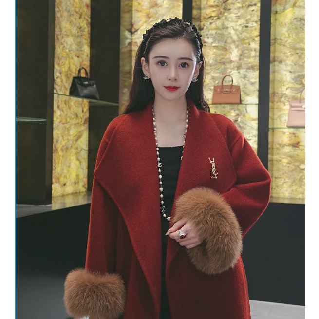 依琳高定大衣551020 衣袖口毛毛