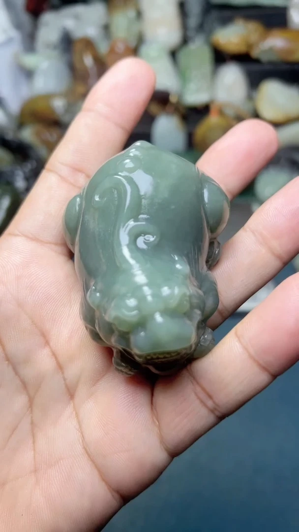 未镶嵌和田玉把件-