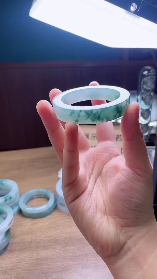 定制翡翠手镯未镶嵌定制