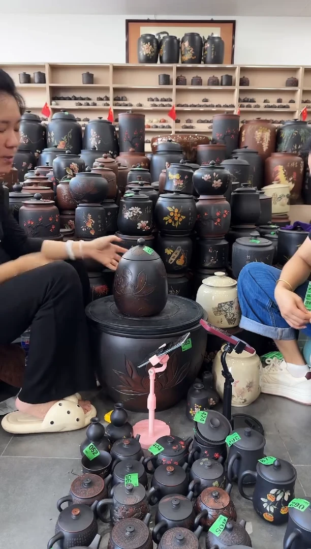 罐瑕疵茶叶罐 龙蛋荷花  735