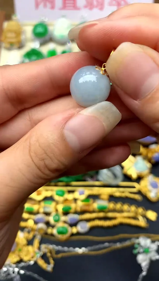 颈饰18K金镶嵌翡翠209 -中国好珍宝