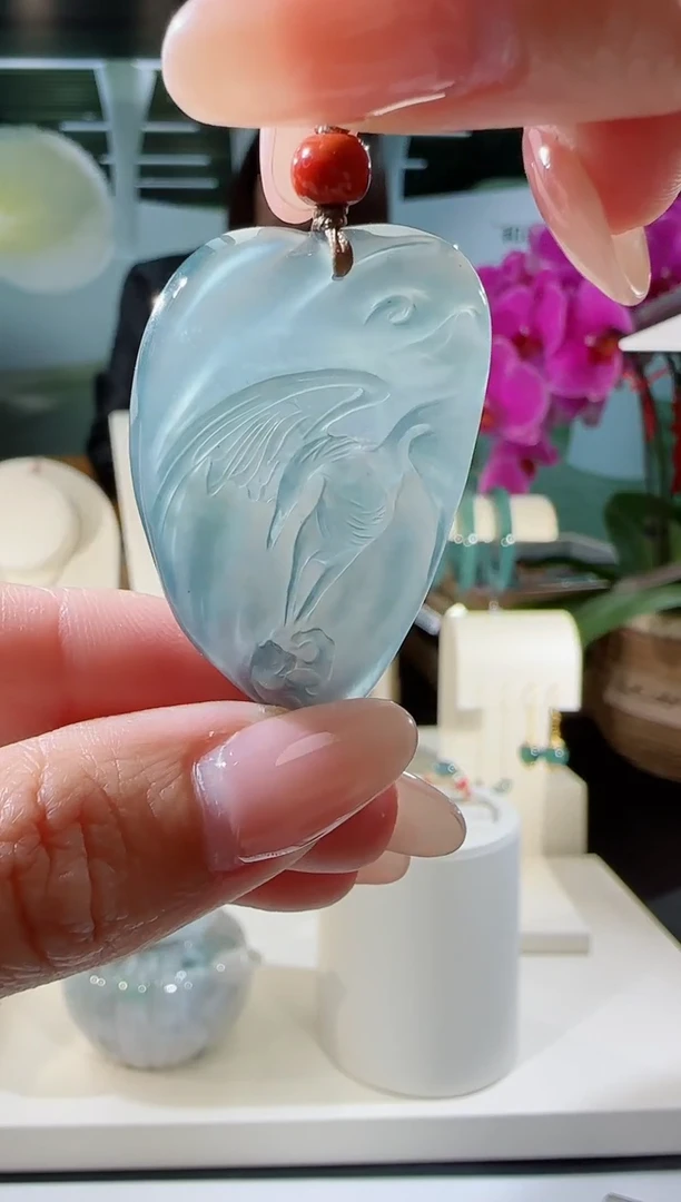 【闪购商品】翡翠吊坠(不含链)未镶嵌鹤