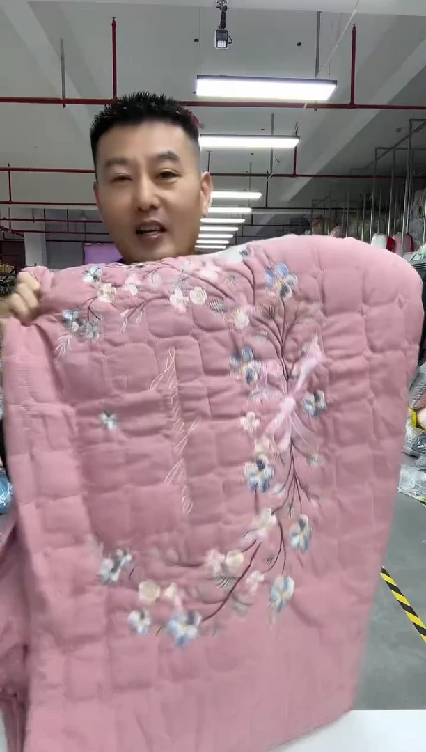 真丝真丝26 瑕疵 床盖款  四件套  粉色加 梅花