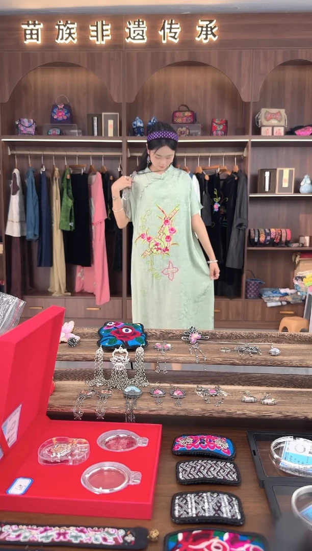 刺绣扶光苗绣传承L14