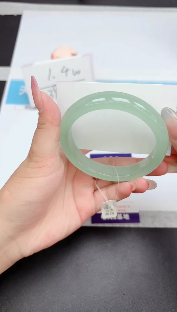 石英质玉手镯未镶嵌108-64.5