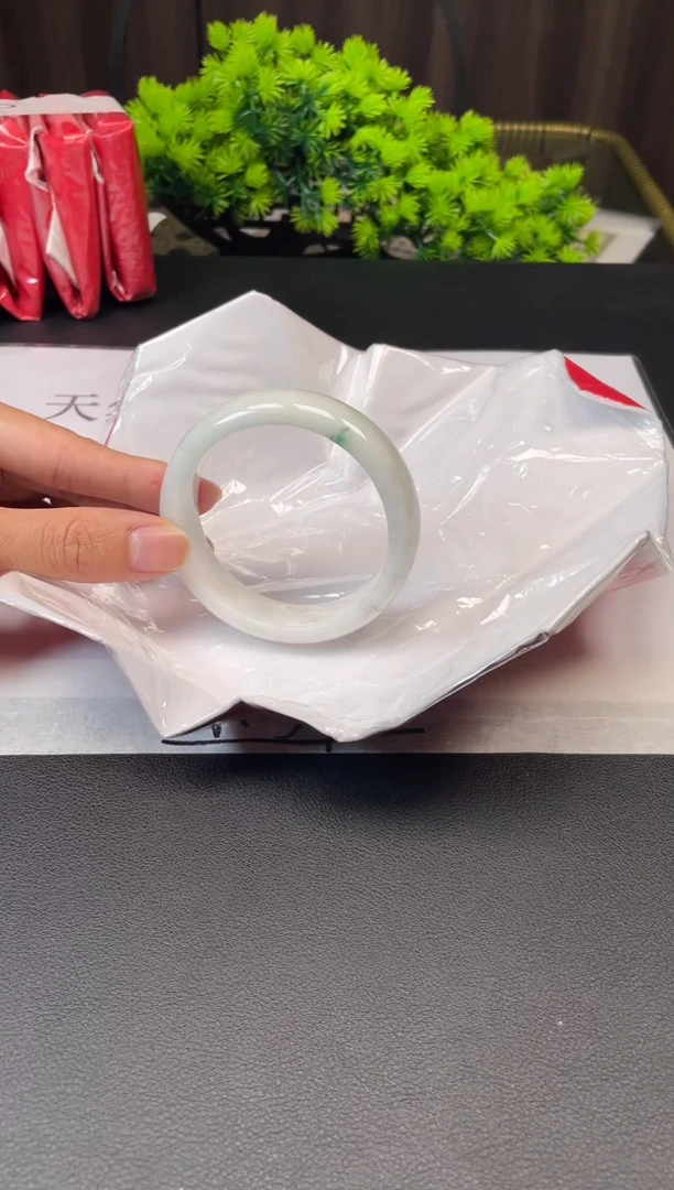 未镶嵌手镯翡翠884