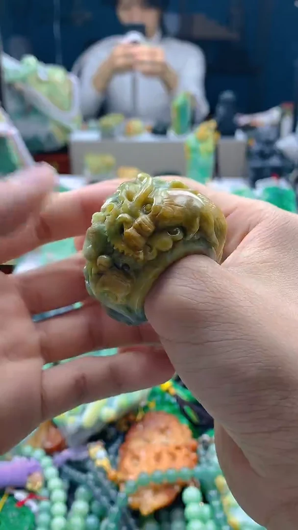 颈饰未镶嵌翡翠天然缅甸a货翡翠