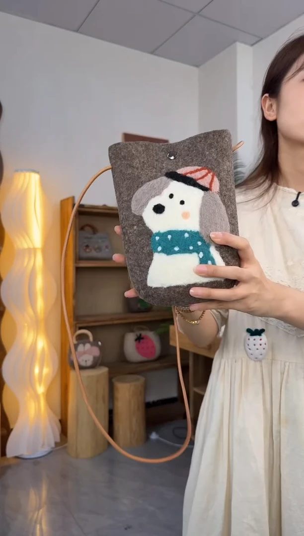 羊毛非遗纯手工 羊毛毡包包