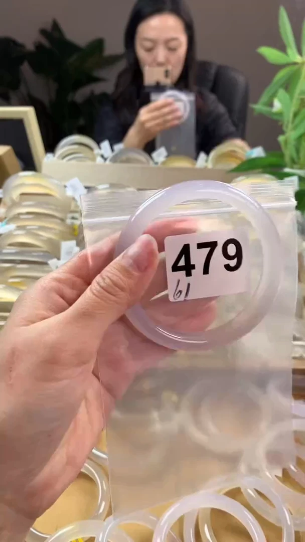 【闪购商品】玛瑙/玉髓手镯未镶嵌479微瑕