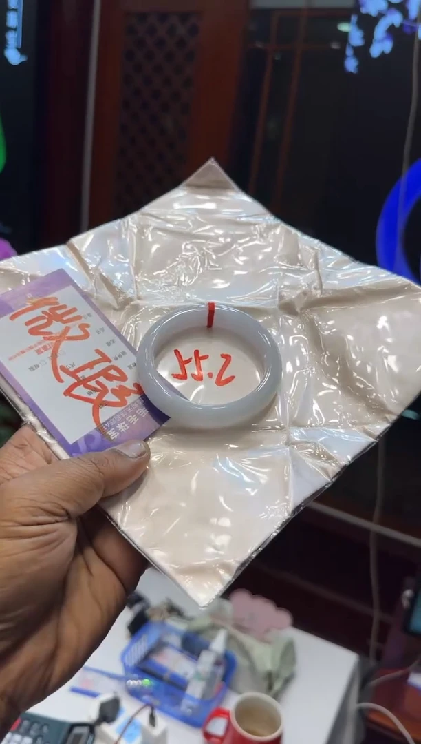 未镶嵌手镯翡翠手镯
