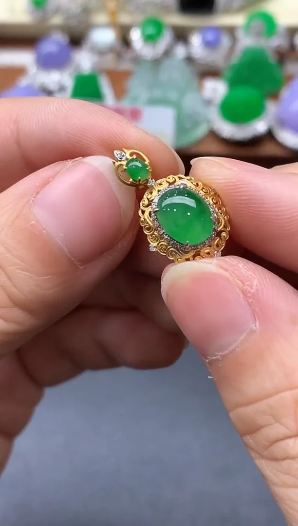 颈饰18K金镶嵌翡翠318-中国好珍宝