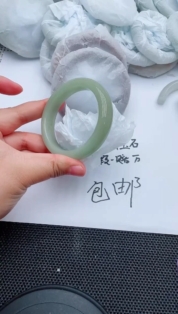 未镶嵌手镯石英质玉100-56-57