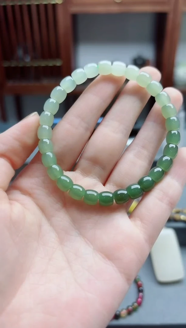 和田玉未镶嵌挂件晴水渐变手串SC