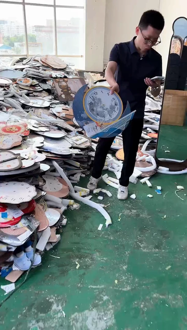 带灯款孤品微瑕小河果果闪购U754