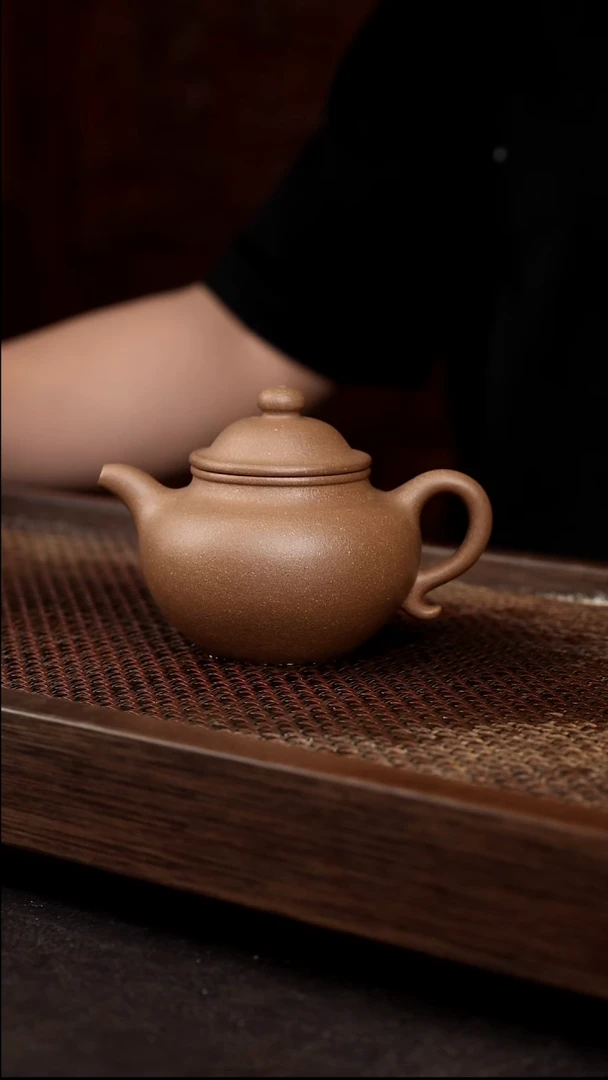 茶壶紫砂芝麻绿大亨莲子