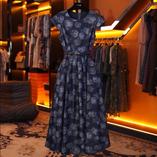 【赫尔温】设计款牛仔蓝时尚收腰显瘦连衣裙DHZFF52305