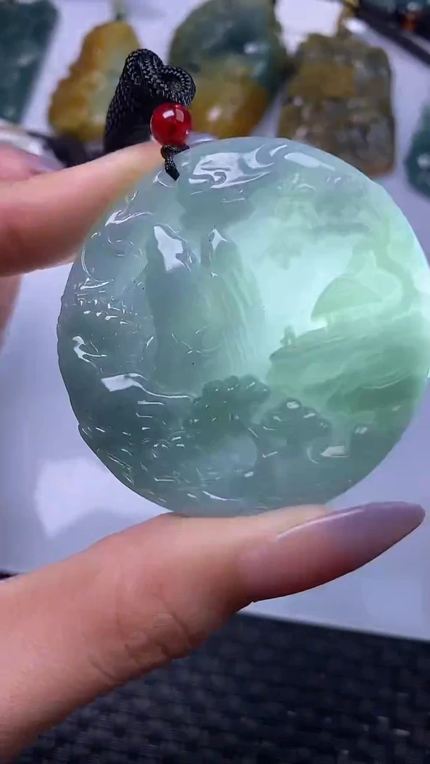 颈饰未镶嵌翡翠