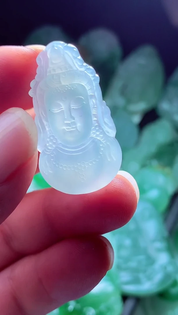 未镶嵌定制翡翠燕*?翡翠毛货定制