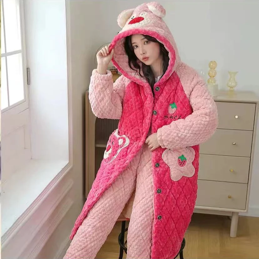 小众甜美冬季睡衣女珊瑚绒面三层夹棉加厚可外穿草莓熊家居服套装