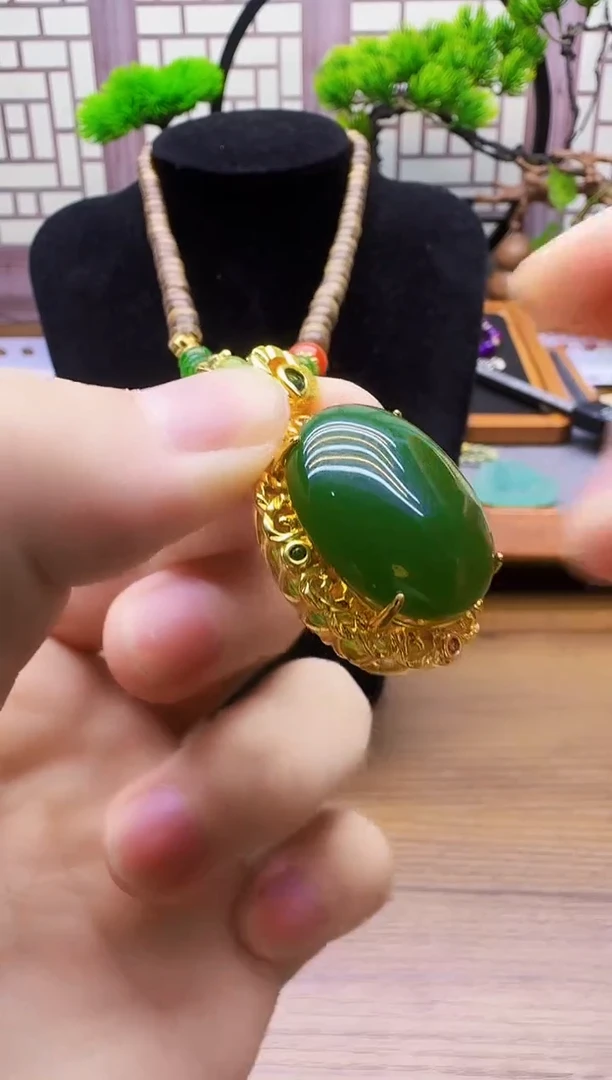 颈饰14K金镶嵌和田玉X244