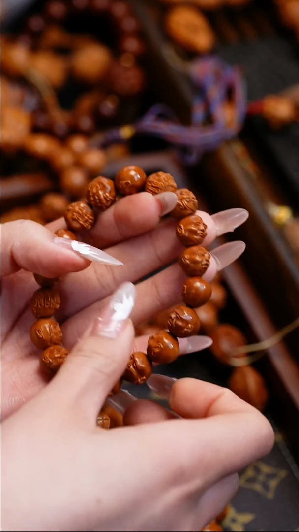 【闪购商品】橄榄核吊坠苏工橄榄核