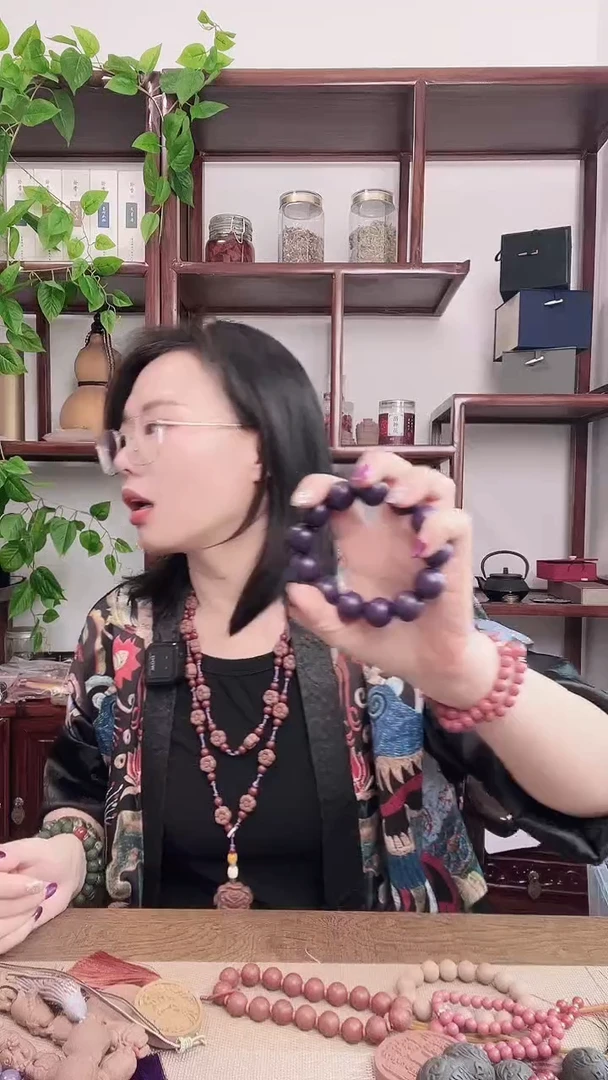 泥塑九紫东方1.8左右手串