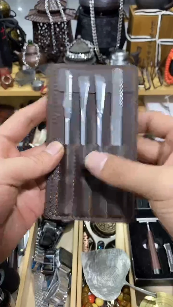 瓷片闪购商品  如图所示